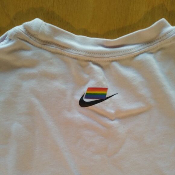 Nike ACG BE True Rainbow Logo T-Shirt - Picture 7 of 7